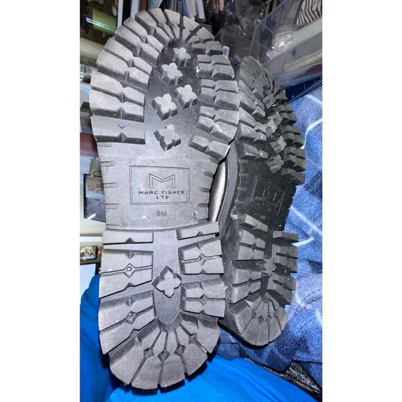 Marc Fisher Padmia Lug Sole
Chelsea Leather Boot Black Size 9 - Picture 8 of 8